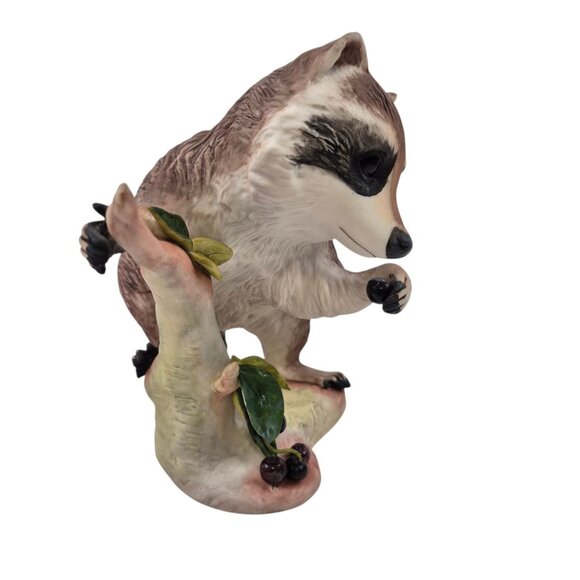 Cybis Raccoon Figurine 1965 Porcelain Wildlife Sculpture Vintage Art Signed - Picture 5 of 10